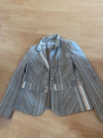 Joli blazer Armand Thiery taille 42 CH