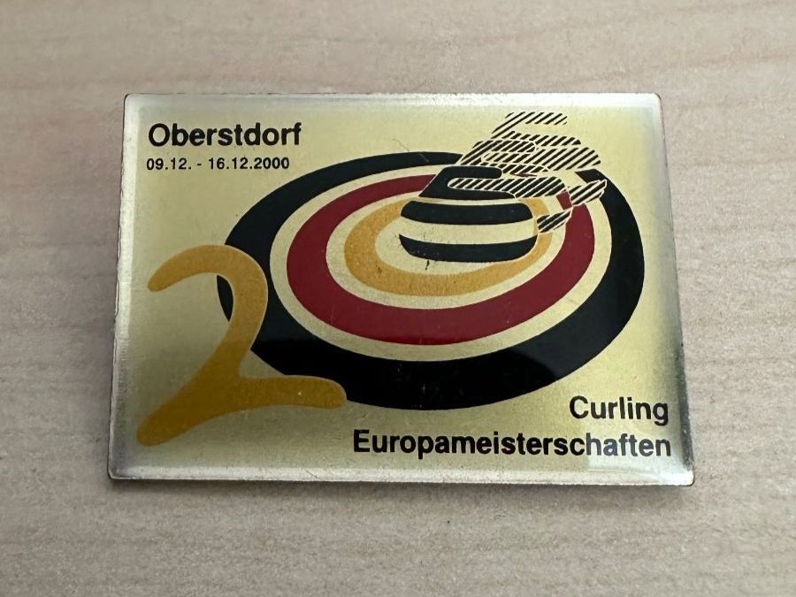 Plaketten & Abzeichen: Pin Oberstdorf Curling Europameisterschaften 2000 – Gebraucht aus Arlesheim von Kunst-Krempel