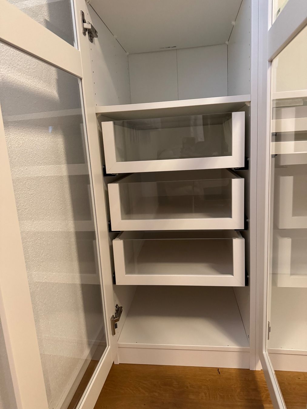 Ikea Armadi: Kleiderschrank – Usato da Oberbüren venduto da dijbdn 4