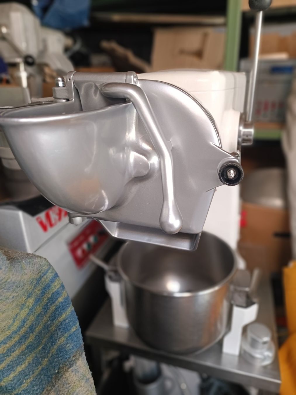 Lips Elettrodomestici da cucina: Lips Rotor Piccolo mit Gemüseschneider Fleischwolf – Usato da Lengnau BE venduto da turbostef 1