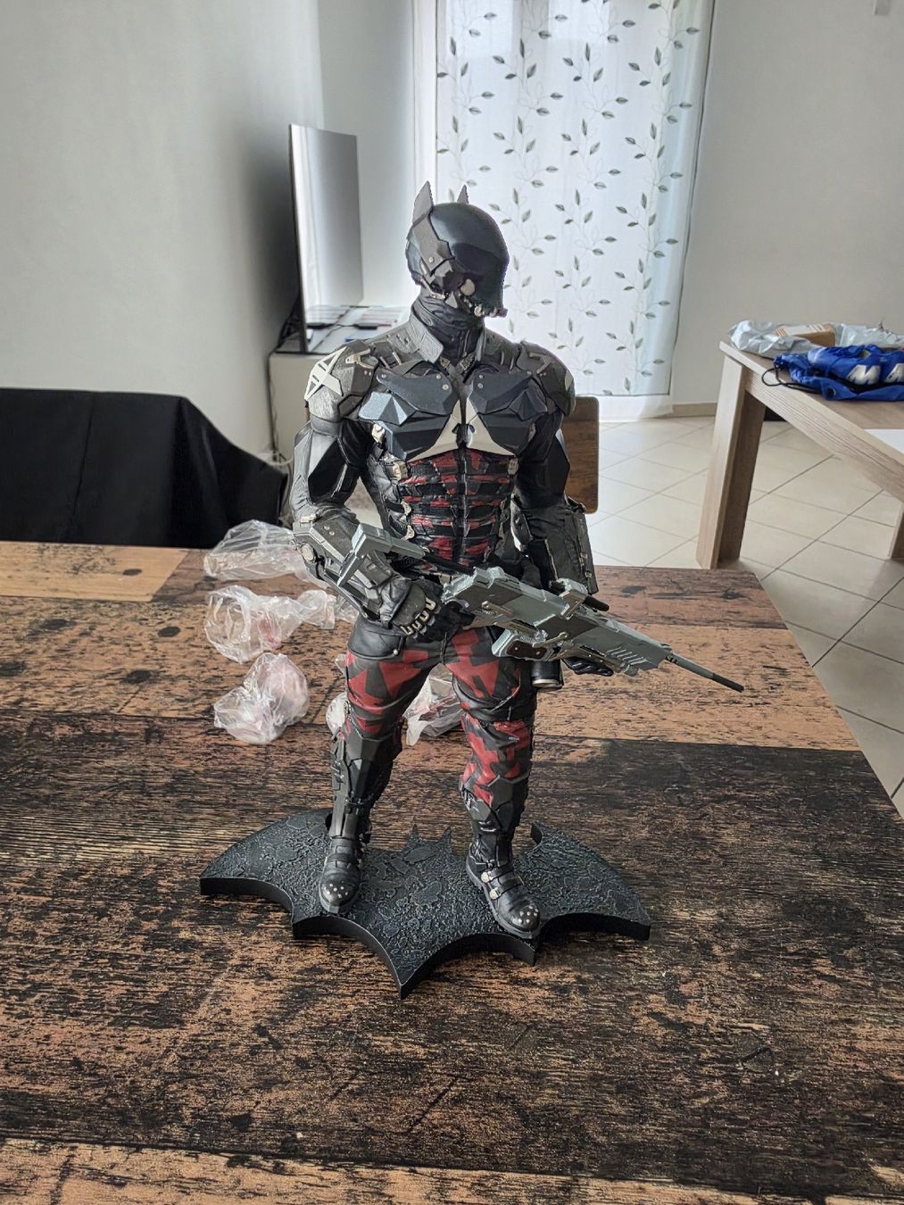 Figurines: DC Collectibles Batman Arkham Knight – D'occasion à Torricella par rub_zg6j 4