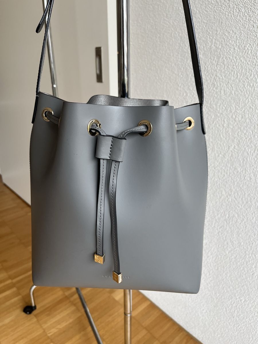 Coccinelle Borse da donna: COCINELLE Tasche grau NP:320-. – Usato da Immensee venduto da Panchi4