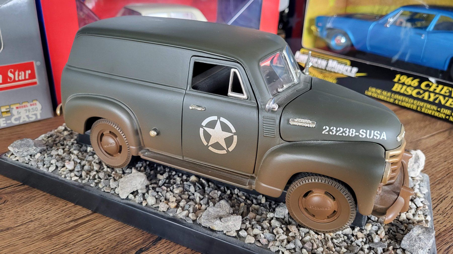 Solido Modellini d'auto: Chevrolet Panel Militaire 1:18 MiraSolido – Usato da Rothrist venduto da Juana5 2
