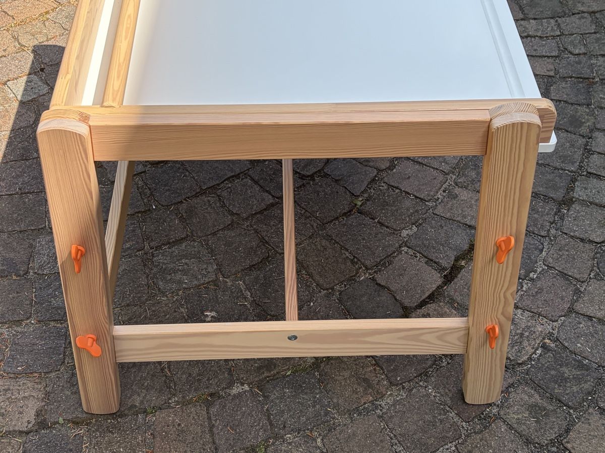 Scrivanie: Ikea Kinderschreibtisch Flisat – Usato da Aesch BL venduto da morris_bsr 5