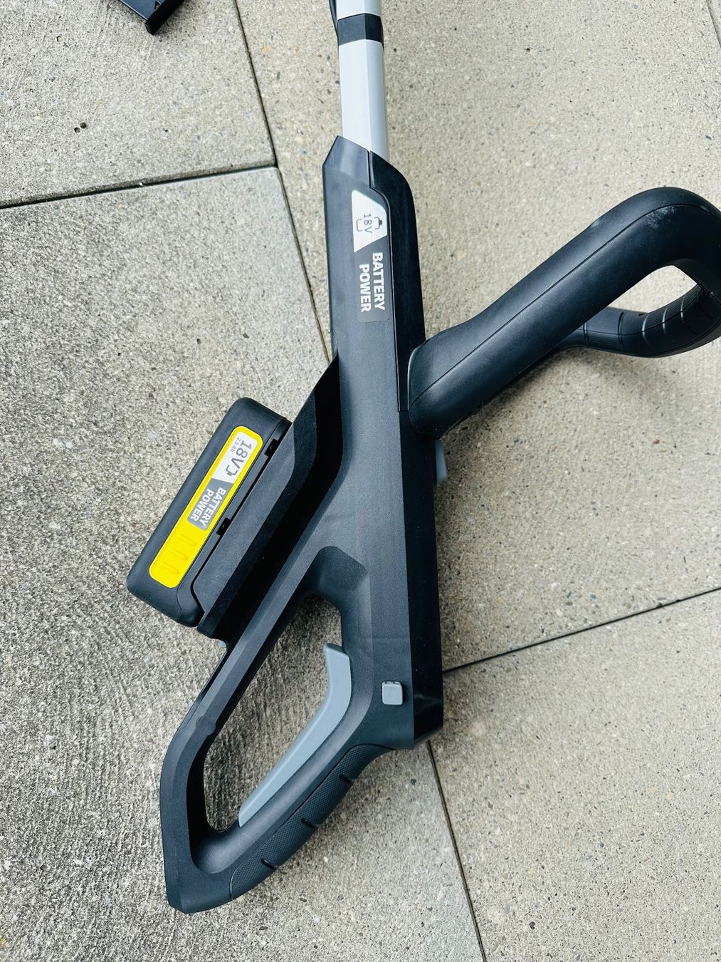 Kärcher Tutti gli attrezzi: Unkrauttrimmer, Kärcher mit Akku 18V – Usato da Bonstetten venduto da Neptun2013 1