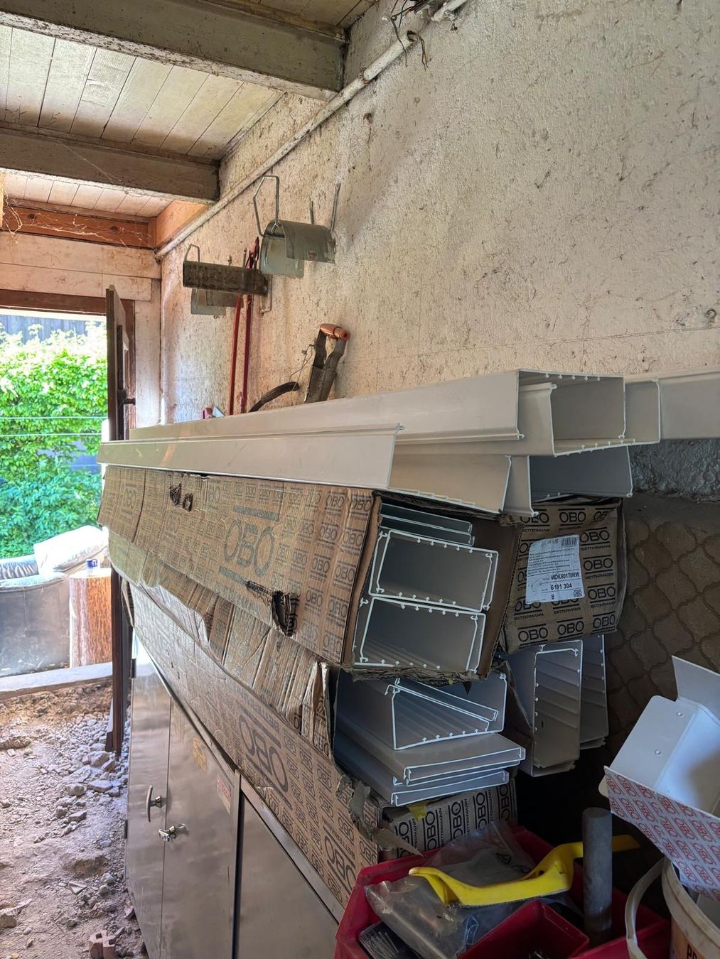 Sonstiges Elektromaterial: Elektronisch Kabel Kanal – Gebraucht aus Selzach von T.SWISS 2