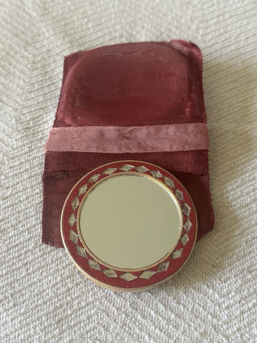 Tutte le decorazioni: Vintage Compact Mirror, Red & Silver, with Pouch included – Usato da Zürich venduto da car_68nt 2