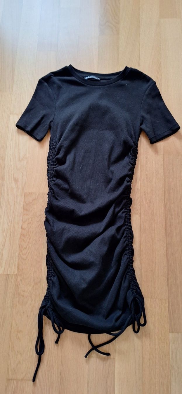 Zara Vestiti: Zara, robe noire – Nuovo (secondo la descrizione) da Lussery-Villars venduto da pousinete02 2