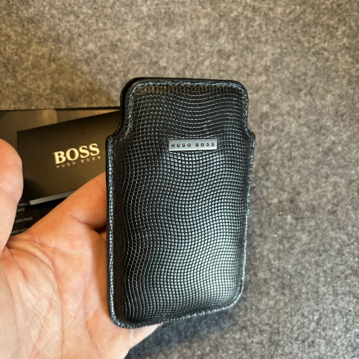 Hugo Boss Borse: Hugo Boss Tasche – Nuovo (secondo la descrizione) da Mollis venduto da GamingCorner 1