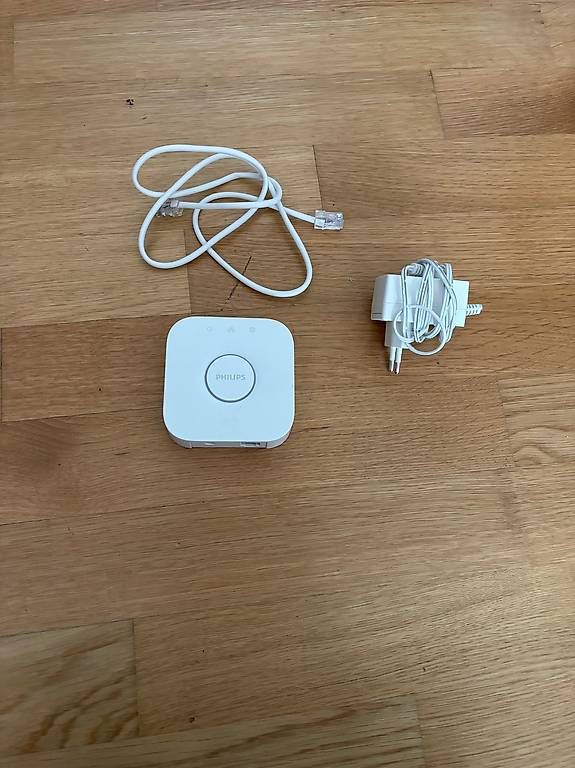 Hub & Switch: Hue bridge – Usato da Delémont venduto da cmh_5pmt 1