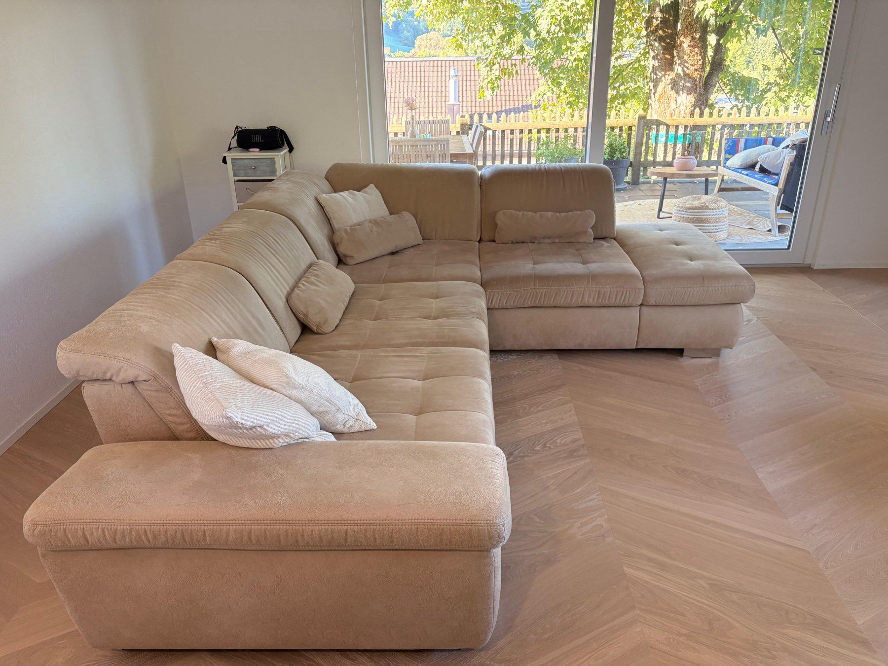 Sofas: Boxspring Ecksofa in Beige 320 x 260 cm mit Bettfunktion – Gebraucht aus Herznach von knr_dg2p 2