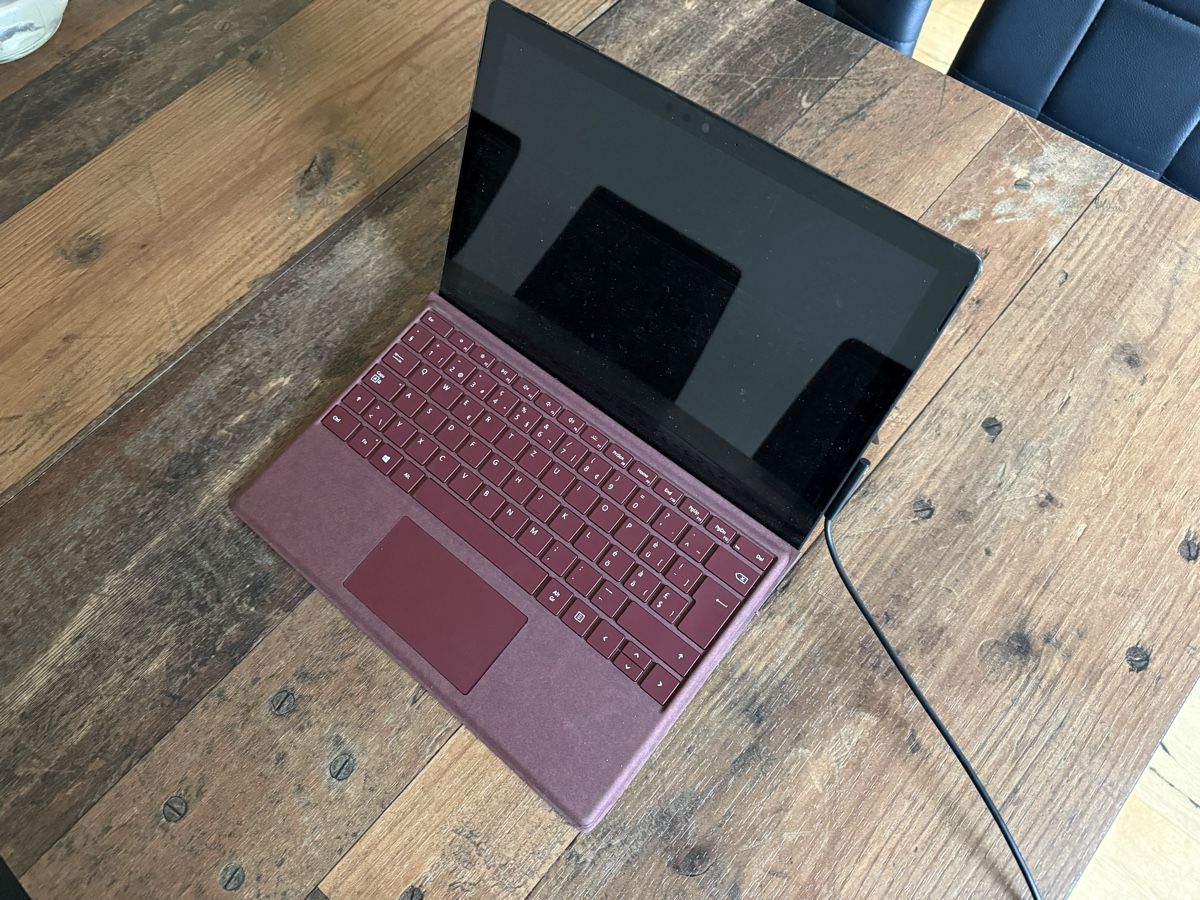 Microsoft Notebook: Microsoft Surface Pro 6 – Usato da Disentis/Mustér venduto da yvnghoudini 6