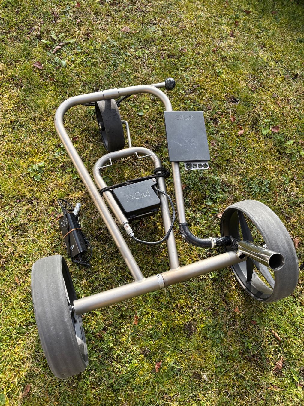 Chariots: Golf Trolley, TiCad  Tango – D'occasion à Schaffhausen par pbrunos1 4