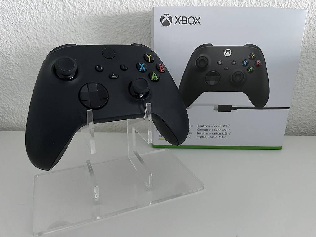 Microsoft Controller: Microsoft Xbox Wireless Controller, neuwertig – Usato da Bösingen venduto da barresi7