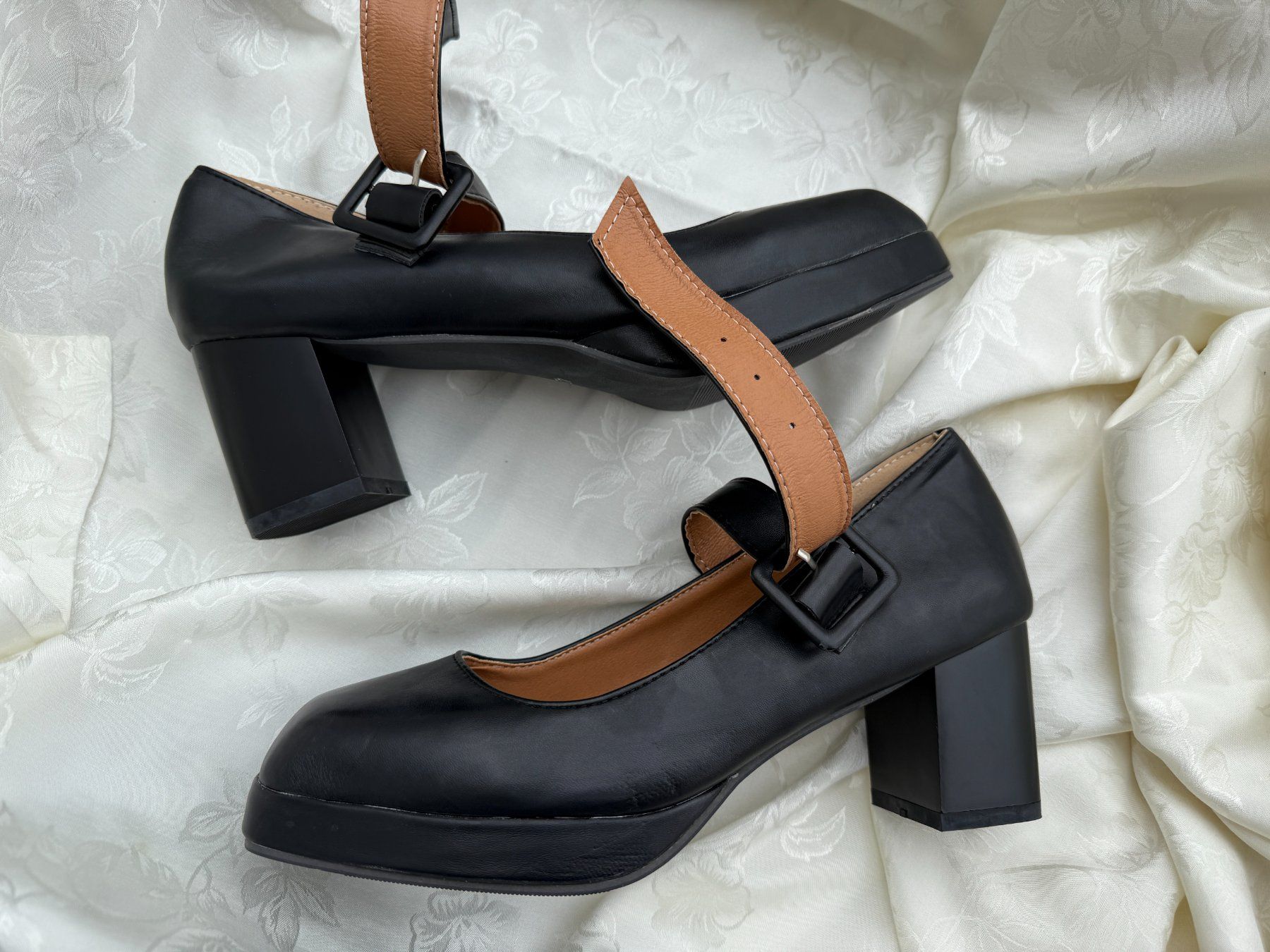Scarpe da donna: Damenschuhe Größe 42 NEU – Usato da Vacallo venduto da cri_229f 1