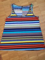 Bunt getreiftes Sommertop