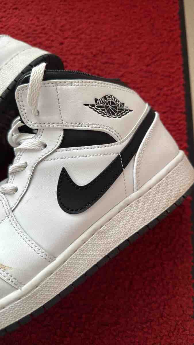 Jordan Scarpe da uomo: Nike Sneaker Weiss Leder Grösse 40 – Usato da Lupfig venduto da Jenny093 1