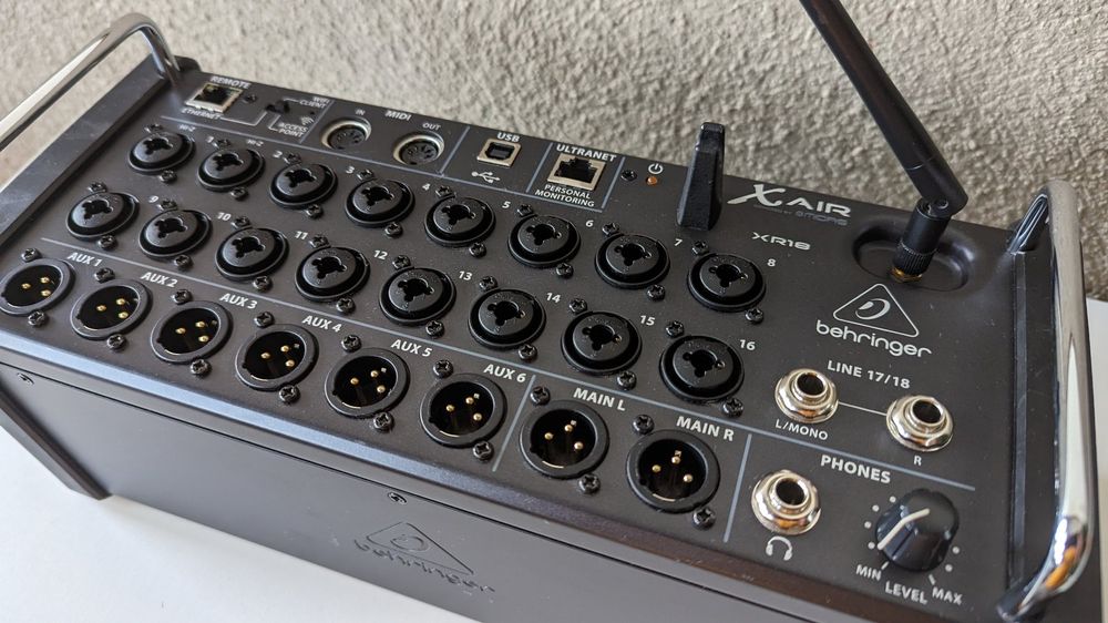 Behringer XR18 Digital Stagebox Mixer (18Ch+16Midas Preamps) Kaufen