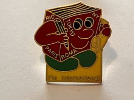 1 Pin I'm International Rio Tokyo NY Paris Roma