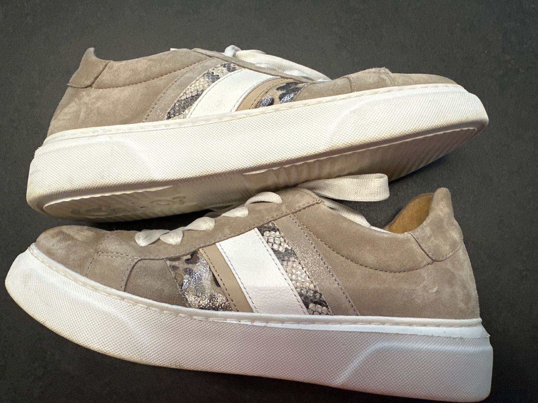 Gabor Damenschuhe: Gabor Sneaker Gr. 37 beige, Wildlederoptik, neuwertig – Gebraucht aus Stein AG von Markus1967 2