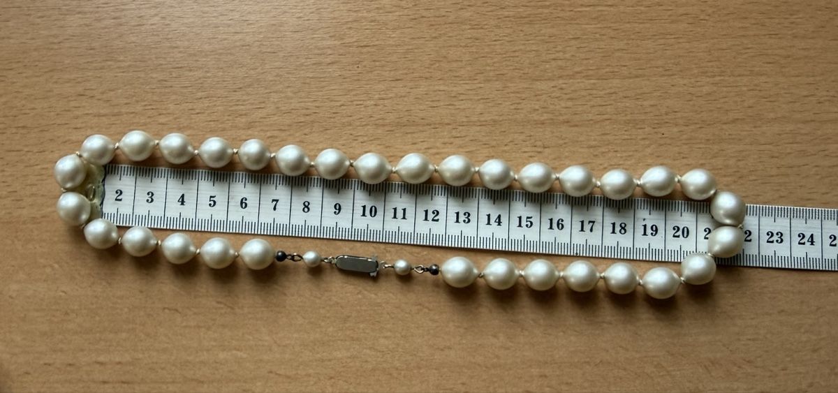 Catenine: Vintage Halskette mit undurchsichtigen Perlen – Usato da Lamone venduto da LaCantinaMagica 8