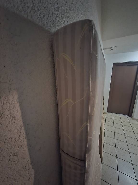 Sommiers: Lattenrost 90×200 Holz (mit oder ohne Matratze) – D'occasion à Biel/Bienne par Kyruna 3
