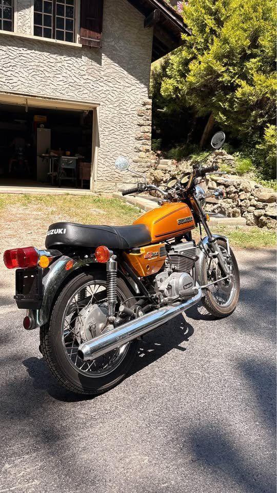 Suzuki Strasse: Suzuki GT250 – Gebraucht aus Corsier-sur-Vevey von BussardS 2