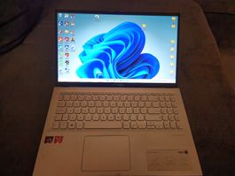 ASUS VivoBook 15, Ryzen 5, 12 GB RAM | 1,25 TB | Neuer Akku
