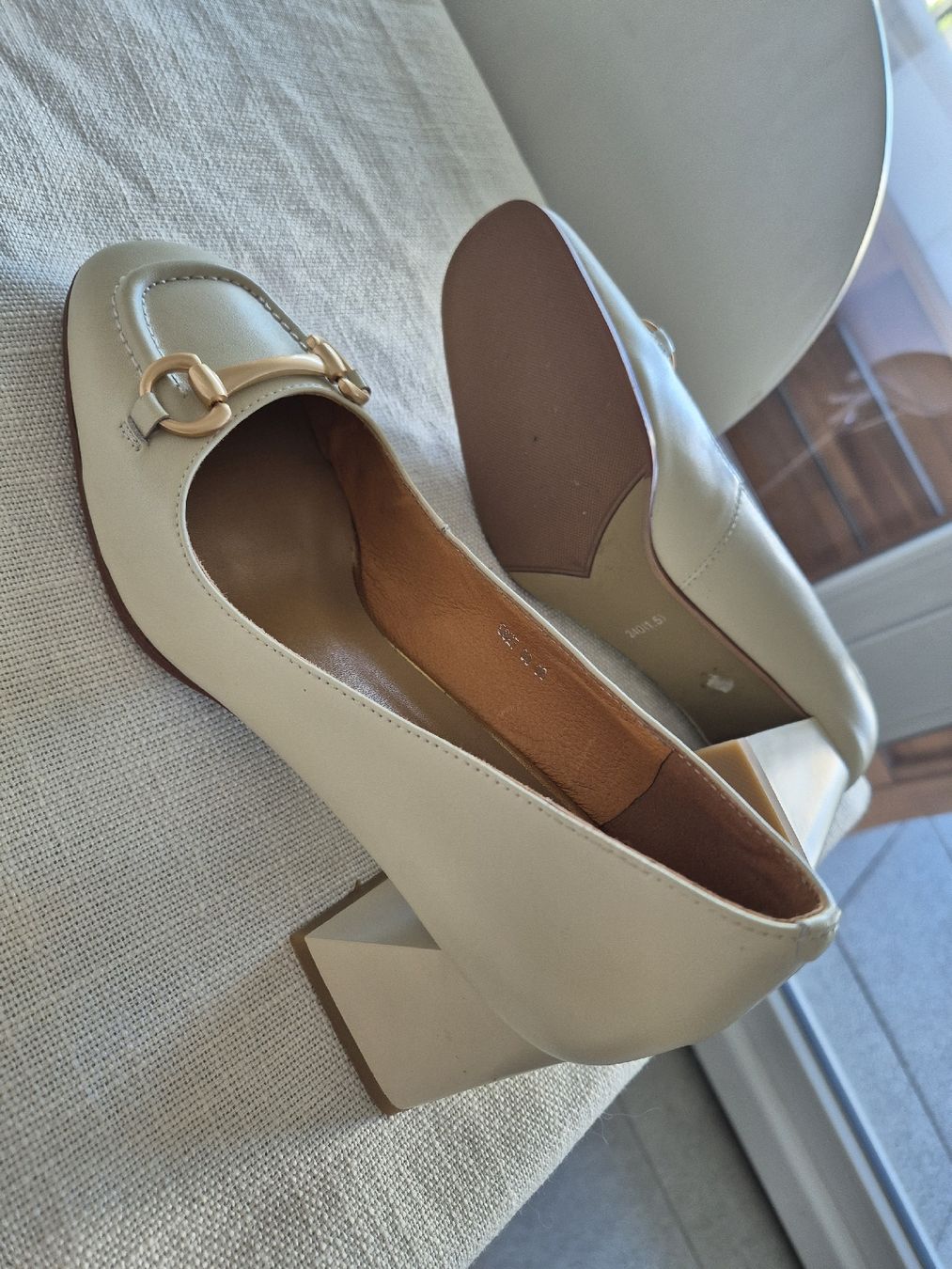 Scarpe da donna: Escarpins neufs en cuir taille 38 – Nuovo e nell'imballaggio originale da Sion venduto da nat_xz7y 1