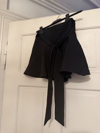 ZARA Rock schwarz Grösse S super Zustand