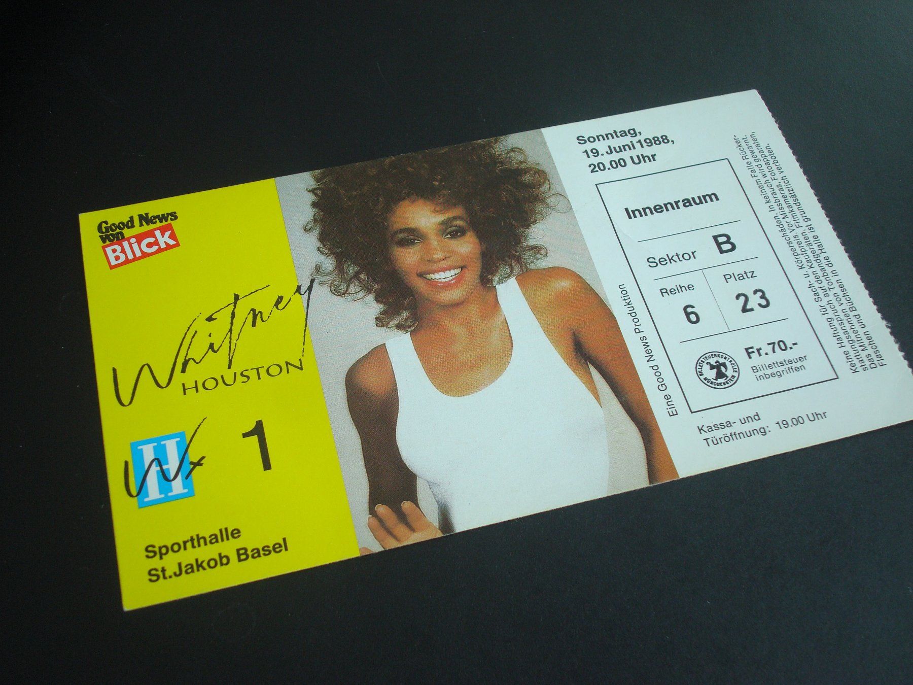Dokumente: Whitney Houston - 1988 Tour-Programm + Ticket – Gebraucht aus Birmenstorf von Poweroldies 1