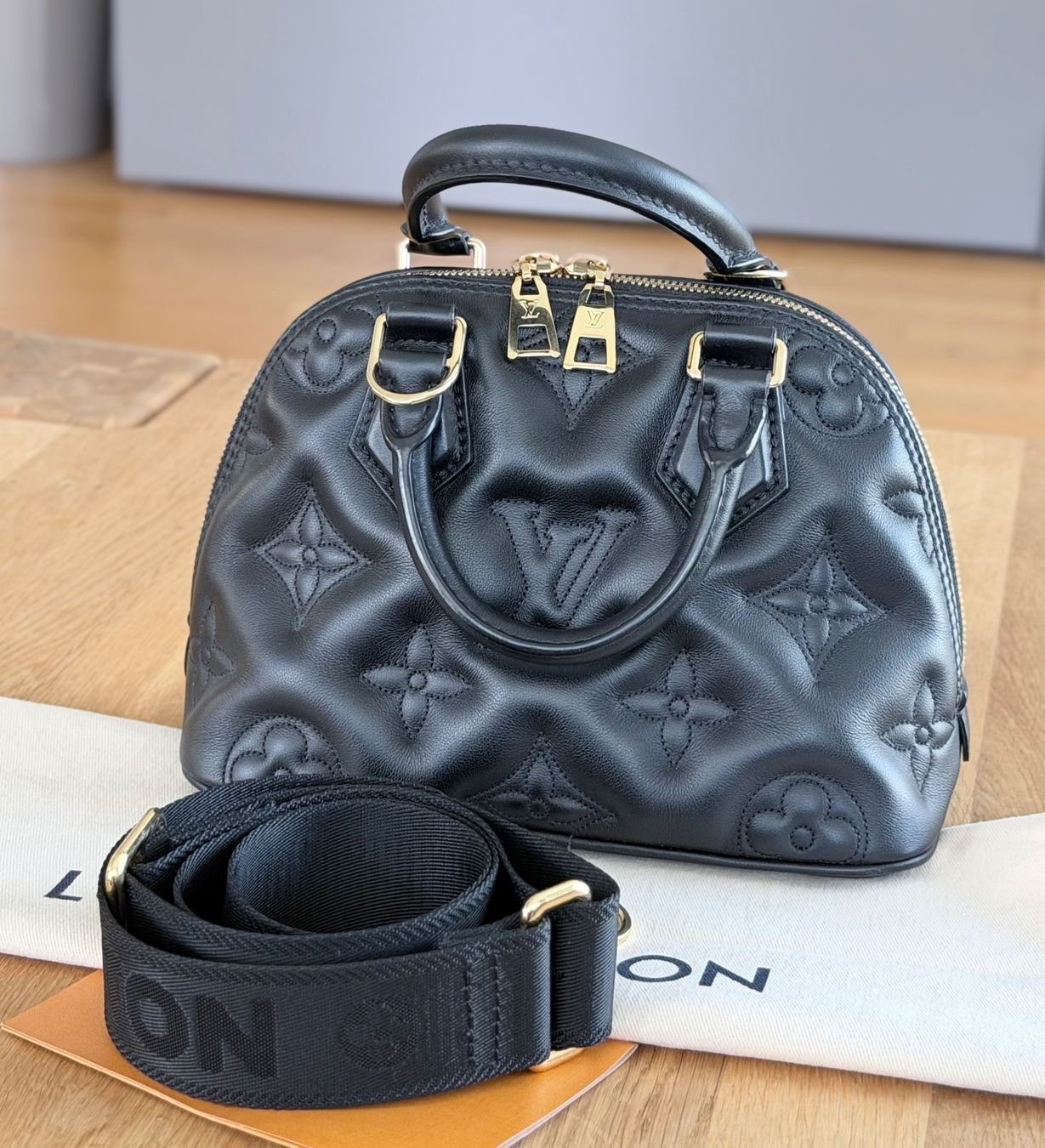 Louis Vuitton Taschen für Damen: Louis Vuitton Alma BB – Gebraucht aus Reinach AG von RobbisB 7