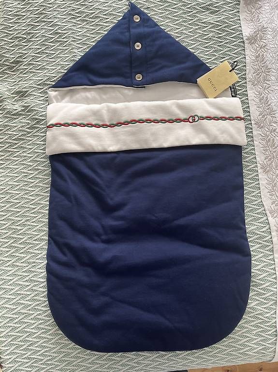 Gucci Coperte: Gucci "Nido d'Angelo" – Usato da Zürich venduto da Sara.90