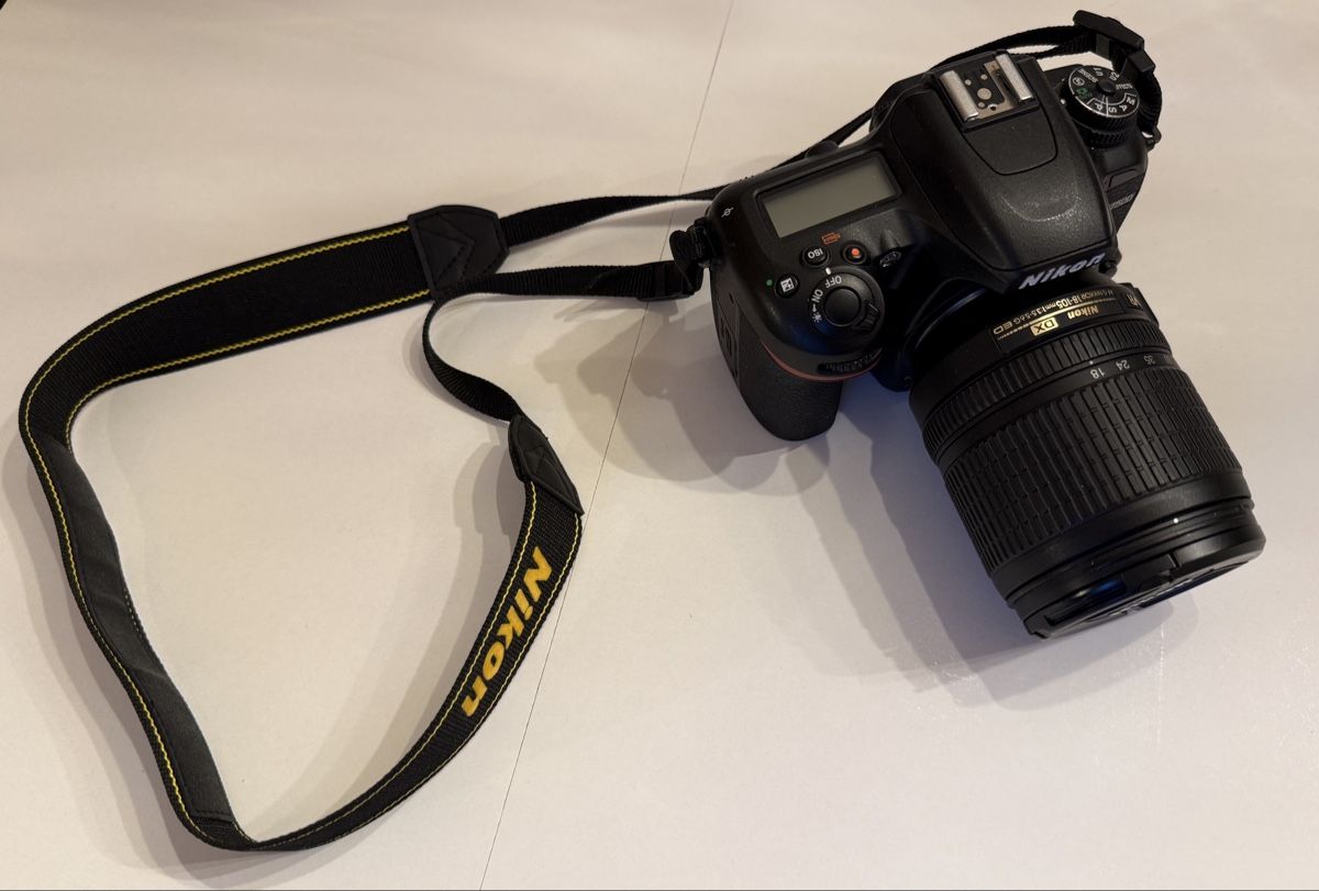 Nikon Fotocamera: Nikon D7500, mit Zubehör – Usato da Schwyz venduto da Aasterix 1