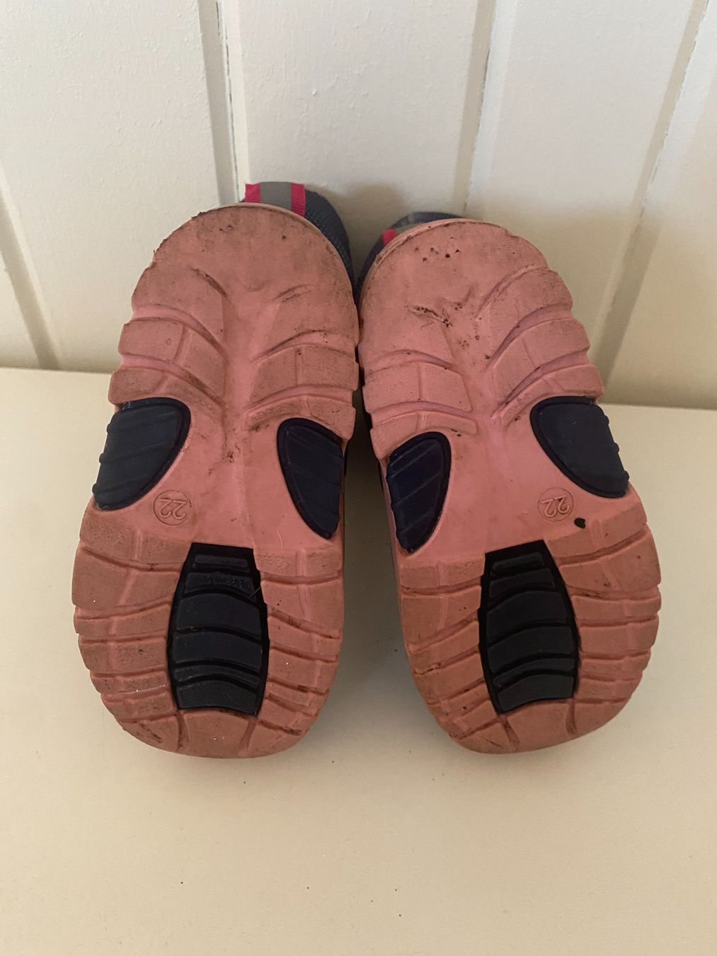 Scarpe per ragazzi: Winterschuhe Kinder Grösse 22 – Usato da Richterswil venduto da Mano1st 4