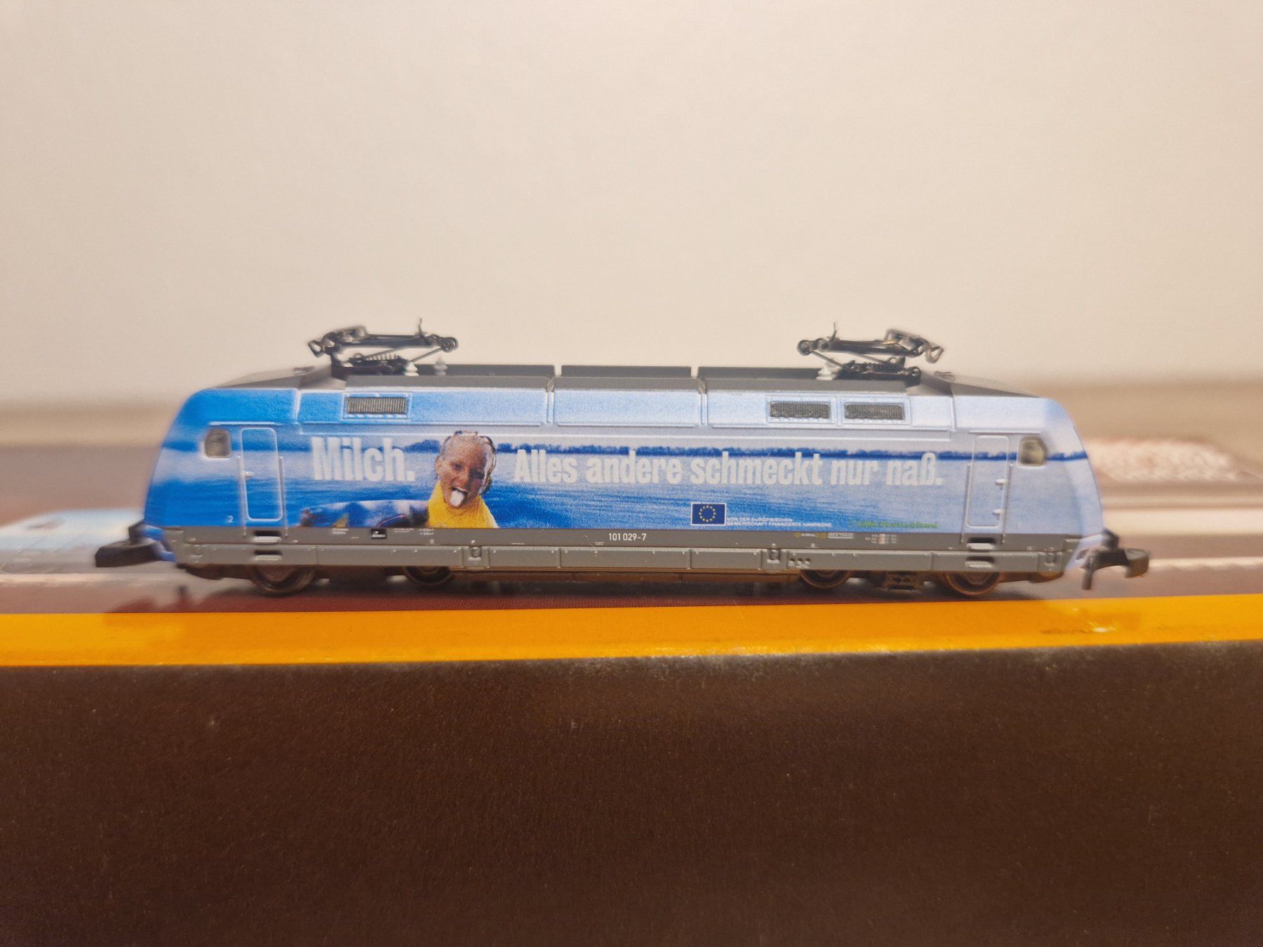 Märklin Modellini di ferrovie: Märklin Z 88685 E-Lok Milch BR 101 DB – Usato da St-Aubin-Sauges venduto da Lo_Go