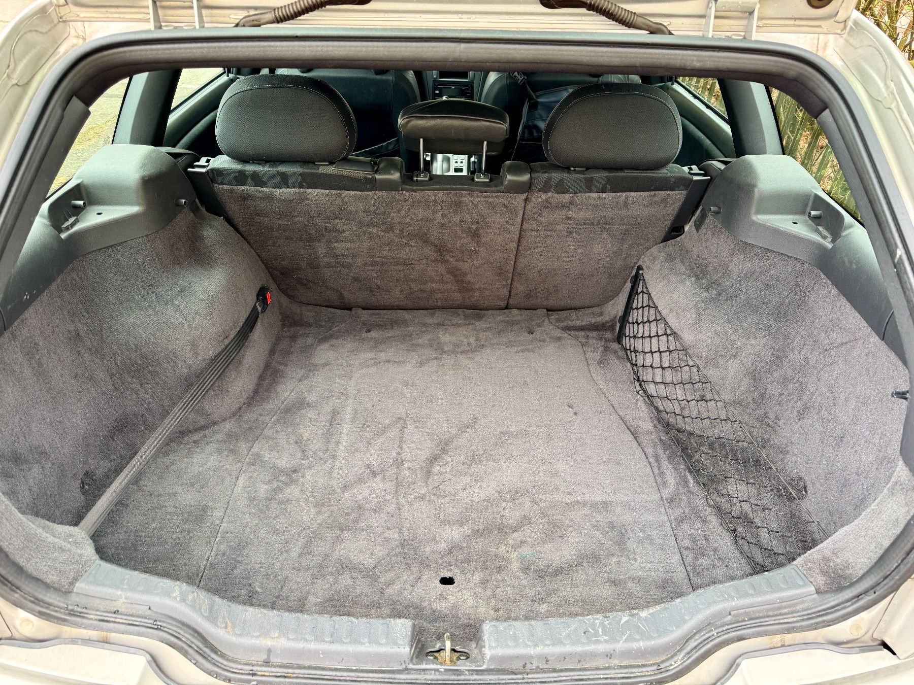 Volvo Automobili: VOLVO V40 2.0i Celebration – Usato da Mettmenstetten venduto da a883433a 6