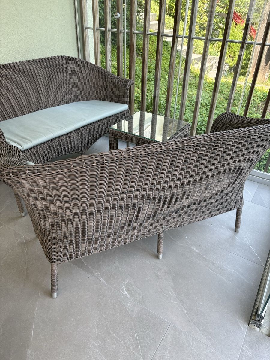 Divani: Balkon-/Gartensofas mit Tisch mit Glasplatte – Usato da Weggis venduto da peter0049 3