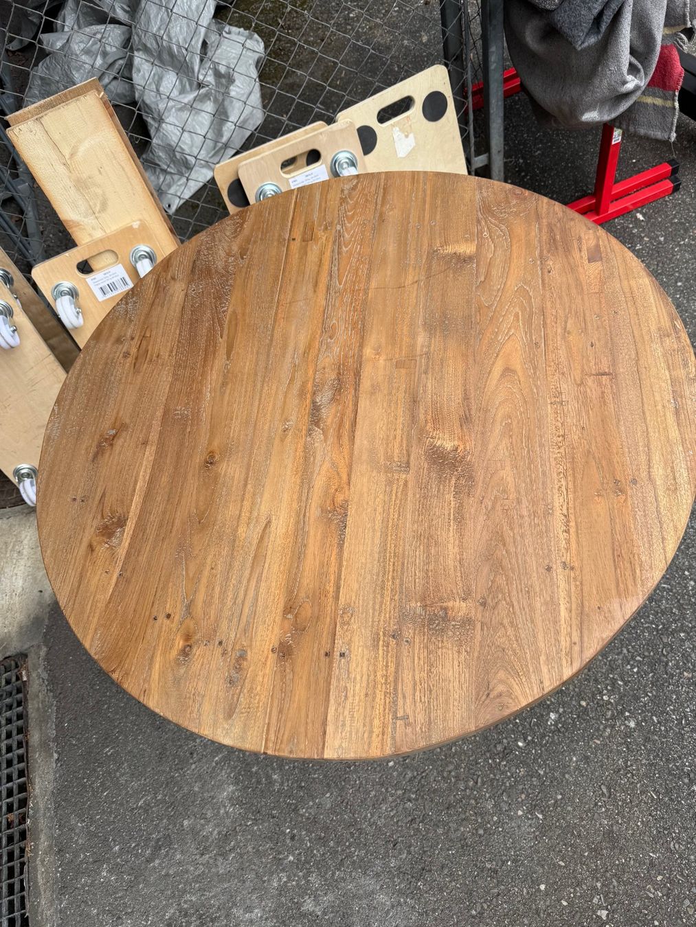 Tische: Rustikaler Bistrotisch, Holztisch, rund, Durchmesser 90 cm – Gebraucht aus Koblenz von Rbaldinger54 1