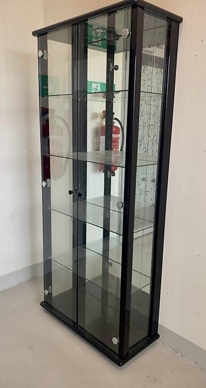 Vitrines: Glasvitrine mit Beleuchtung  – D'occasion à Kaltbrunn par DiewildenKerle01