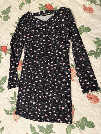 OVS Damen Kleid schwarz mit Blumenmuster langarm wie neu