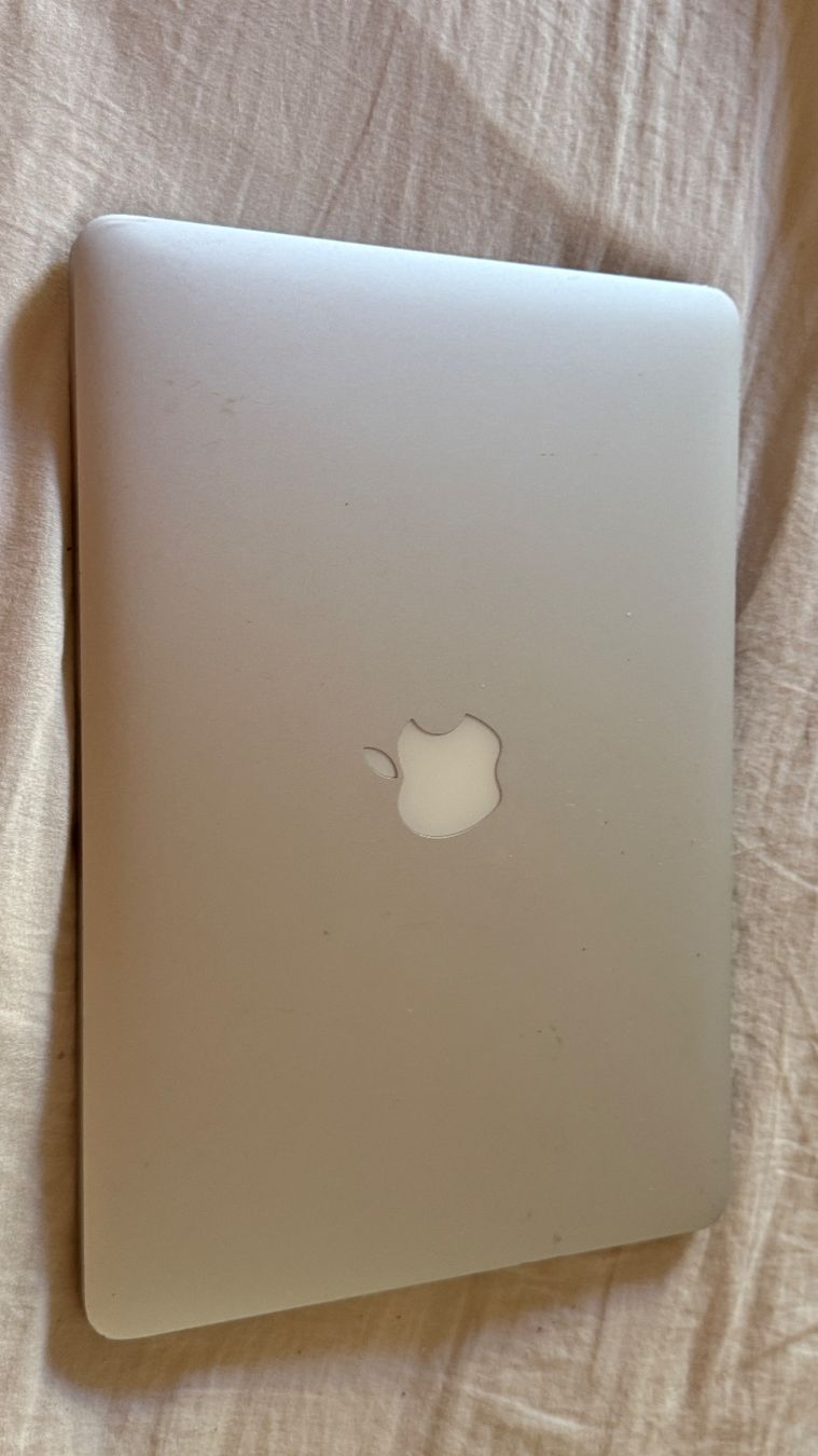 Apple Notebook: MacBook Pro 13" avec chargeur neuf – Usato da Treyvaux venduto da sophie_2210 1
