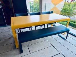Fermob Bellevie Balkonset: Tisch, Bank und 3 Stühle