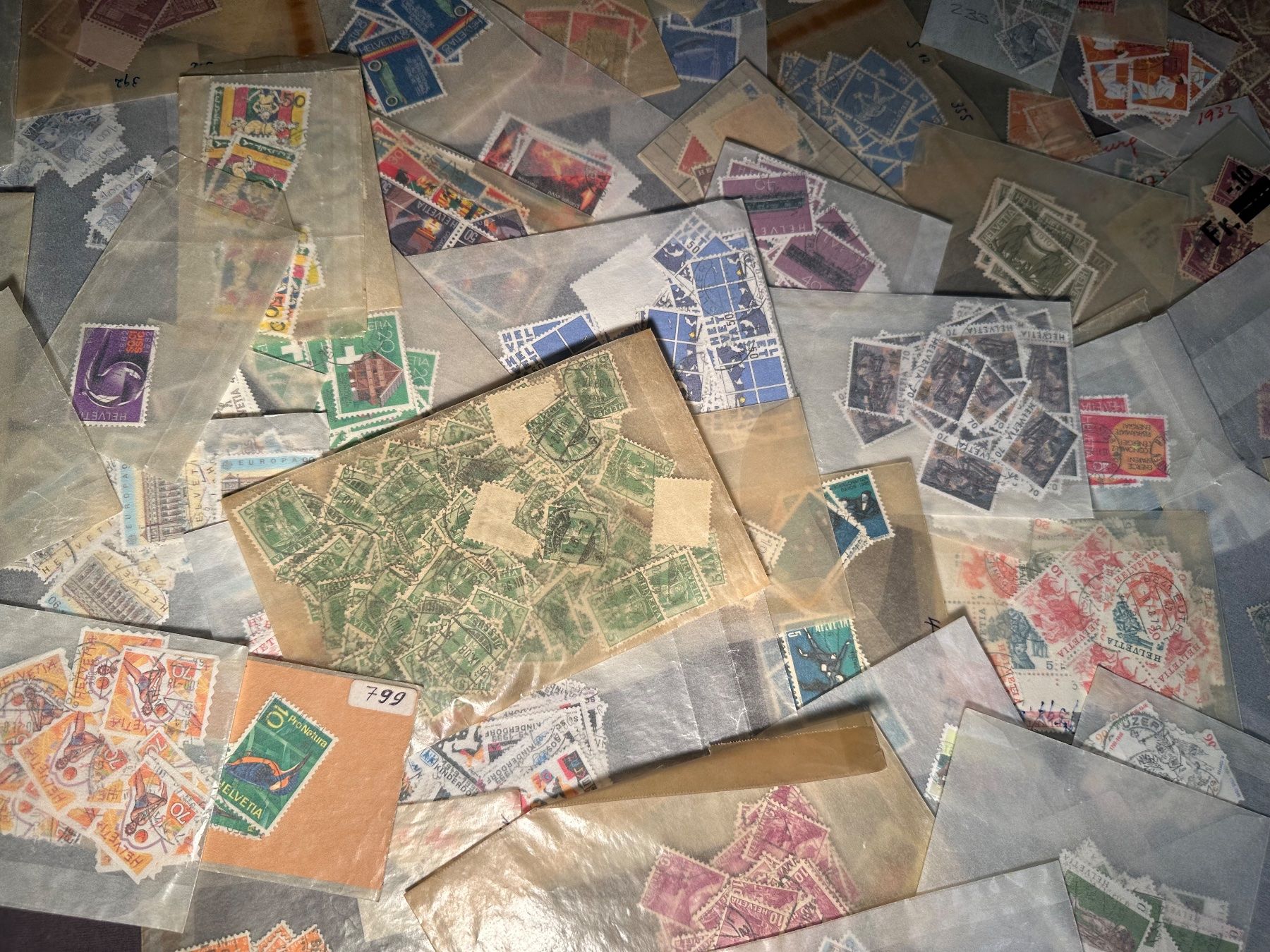 Tous les timbres: Briefmarkensammlung Tüten – D'occasion à Stettfurt par 2442 5