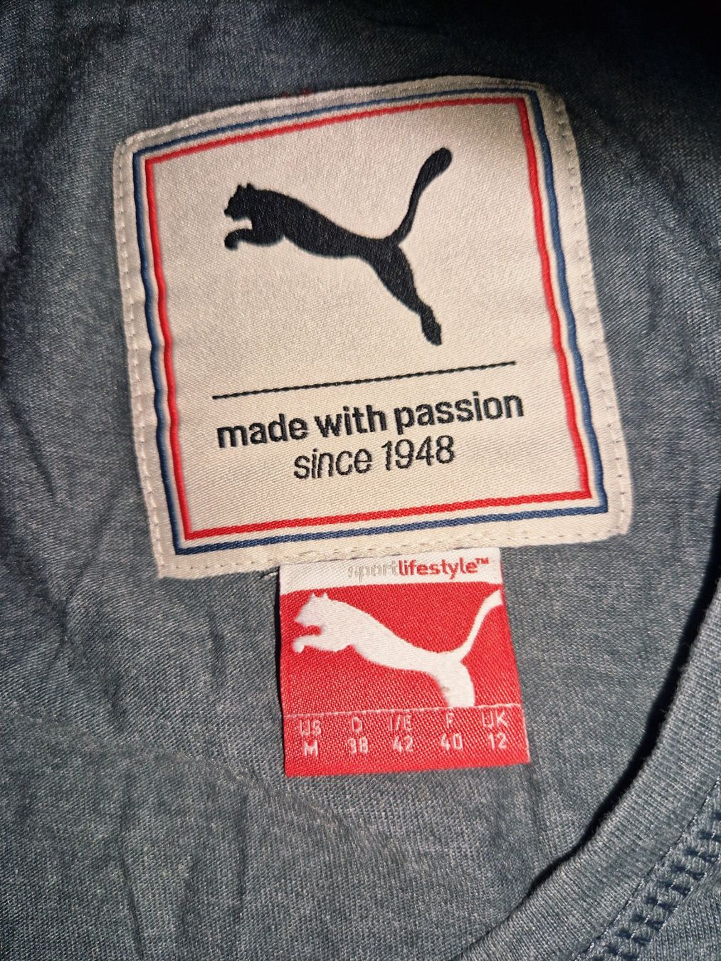 Puma T-shirts: Shirt Puma Grösse 38 – D'occasion à Stüsslingen par white_angel86 1