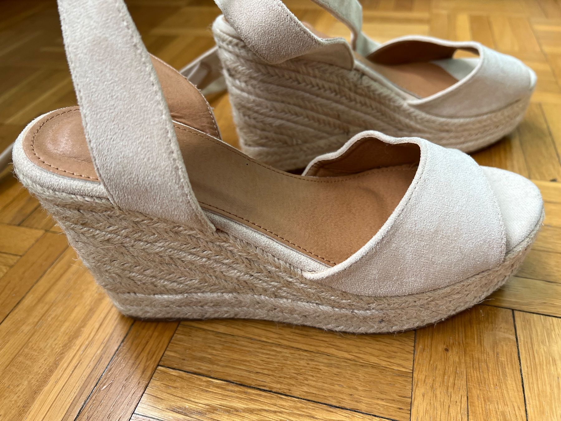 Scarpe da donna: sandales talons compensés "DeeZee", T38 – Usato da Onex venduto da mirza02 1