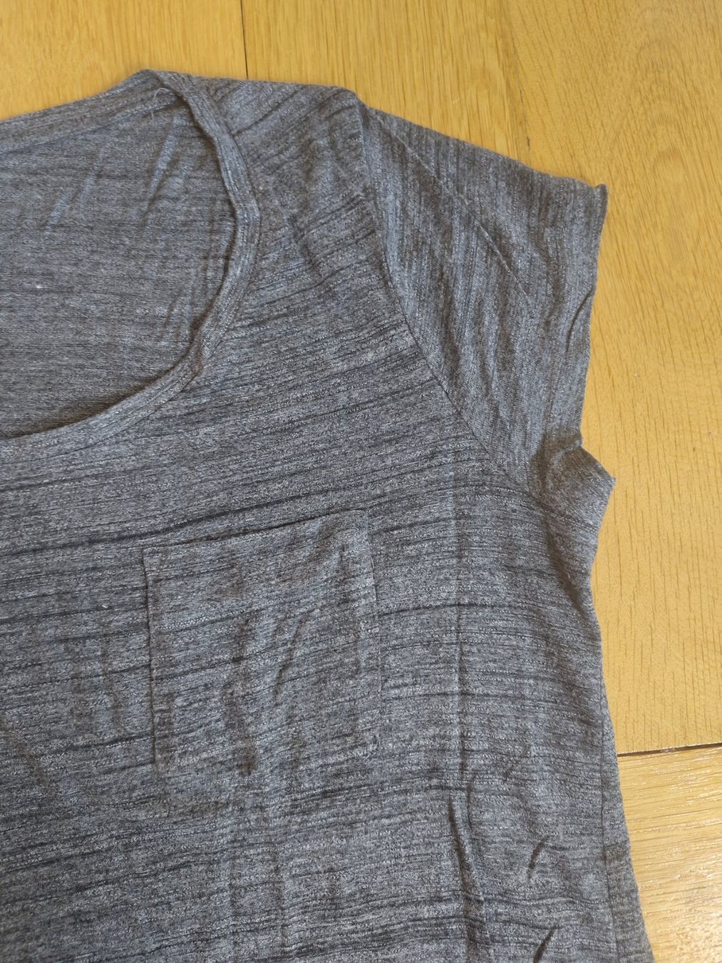 H&M T-shirt: T-Shirt – Usato da Bern venduto da Linii 1