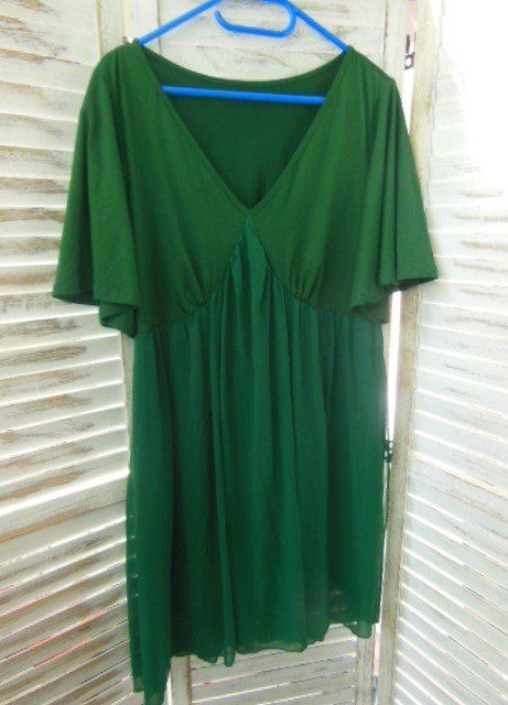 Vestiti: ca. Gr. 46 grünes Stretch Kleid tiefer Ausschnitt – Usato da Basel venduto da frausommerwind 1