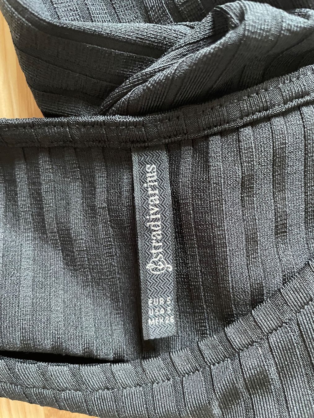 Stradivarius Top: Stradivarius Crop Top S – Usato da Dübendorf venduto da VSAngel 2
