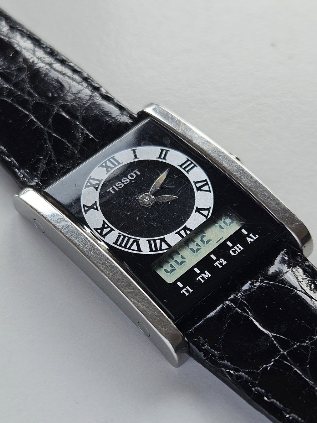 Tissot Orologi: 810 Tissot Two Timer schwarz Quartz – Usato da Berikon venduto da mmm21 1